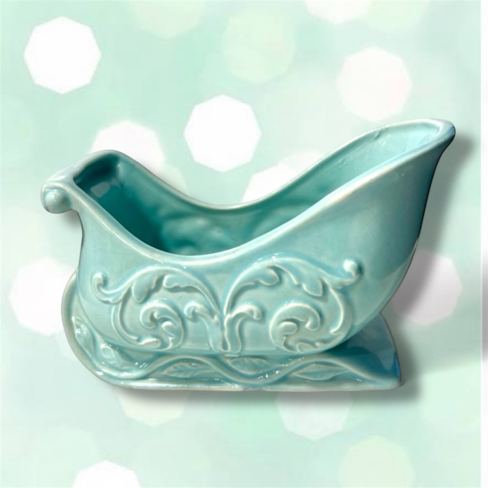VTG Planter Sleigh Blue Christmas MCM